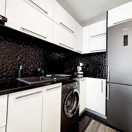 Grandora Apartment *